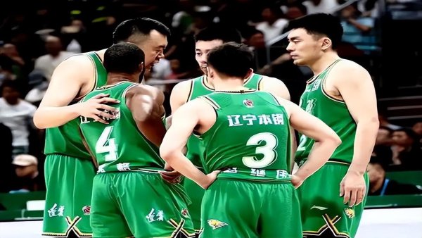 微配资 5点25分！辽篮官宣送祝福，2米16内线续约成定局，下赛季接班大韩